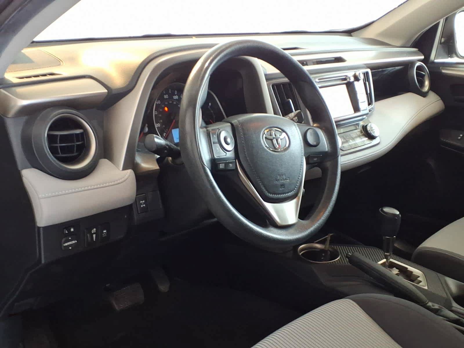 Used 2013 Toyota RAV4 XLE AWD/4WD image 9