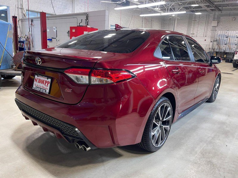 Used 2022 Toyota Corolla SE image 3