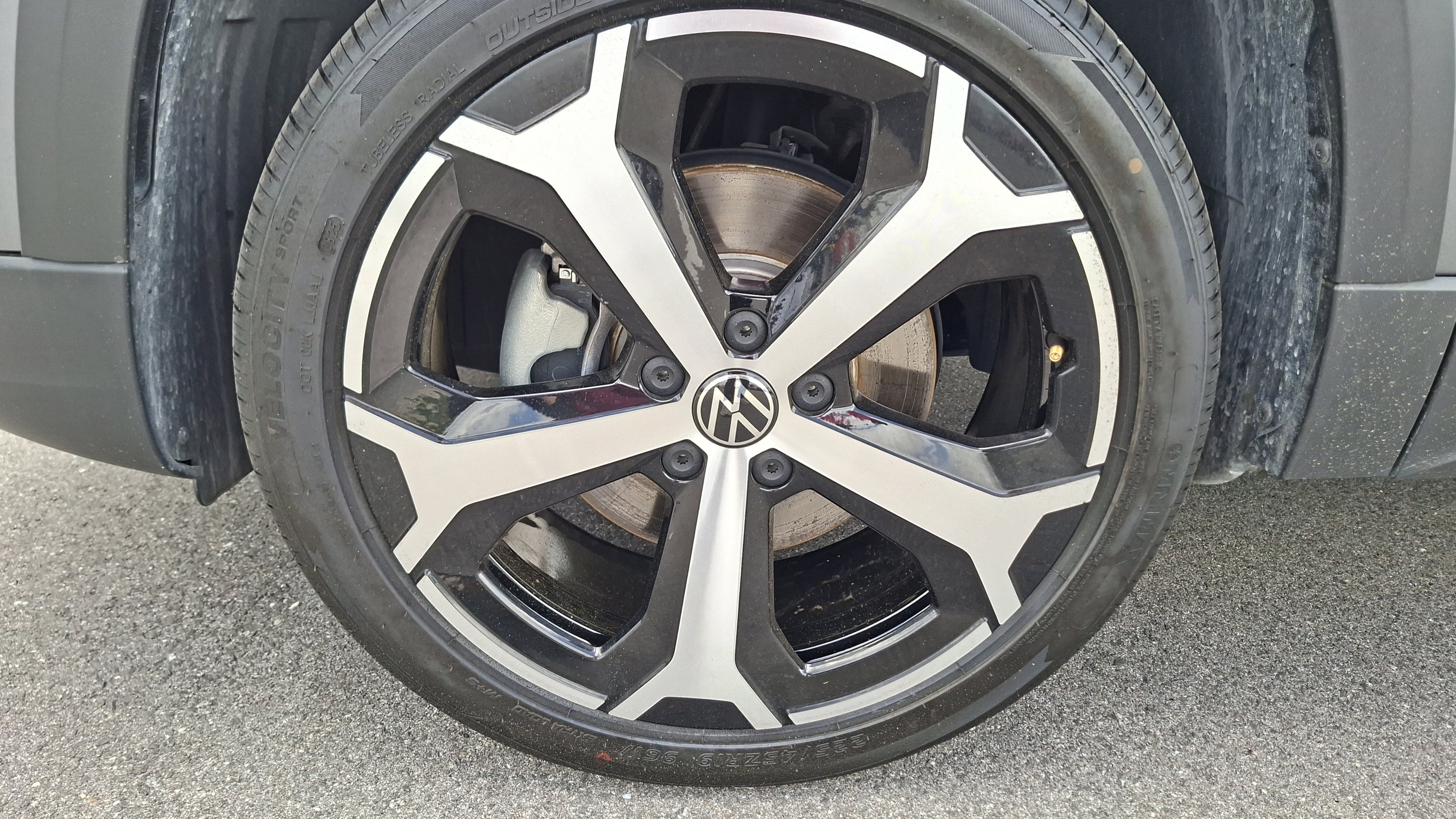 Used 2023 Volkswagen Taos SEL AWD/4WD image 25