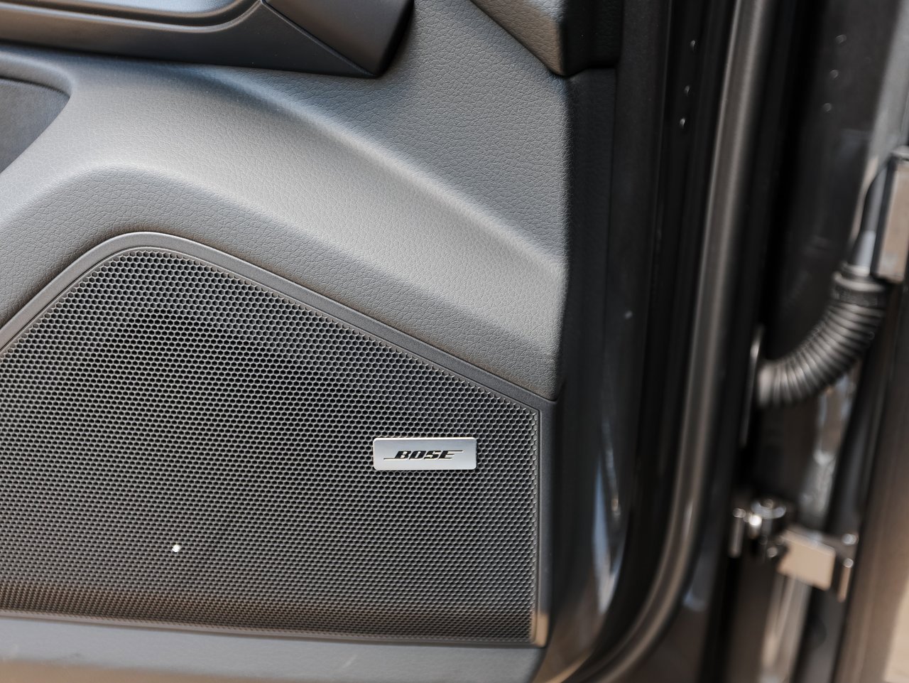 New 2026 Porsche Cayenne S image 22