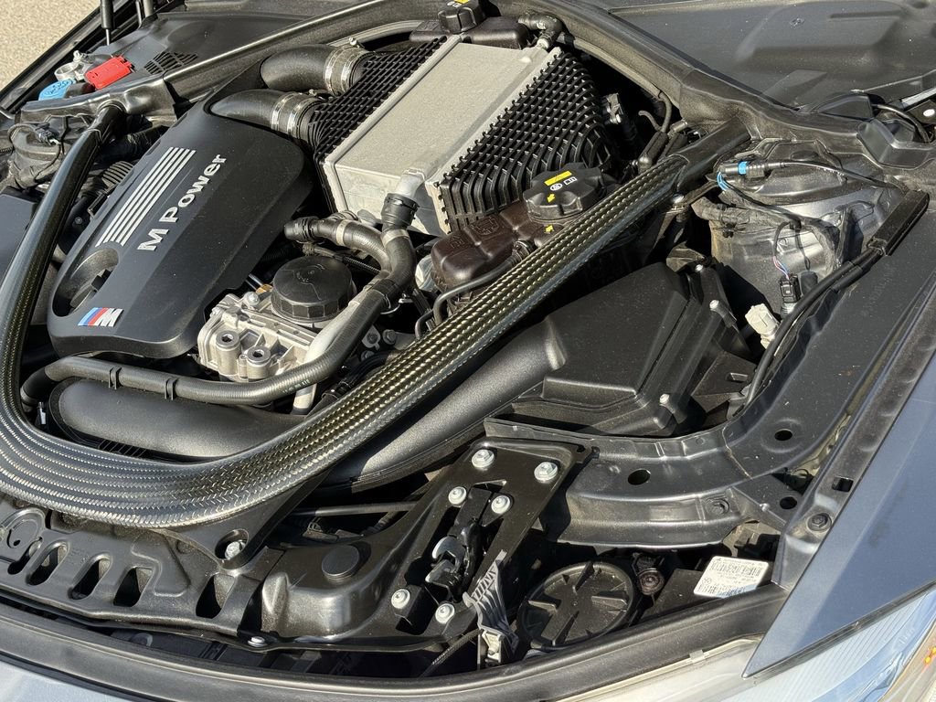 Used 2017 BMW M4 Convertible image 10