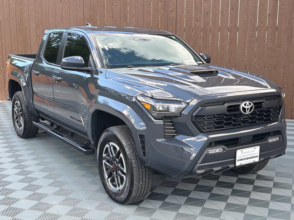 Used 2025 Toyota Tacoma TRD Sport AWD/4WD image 10