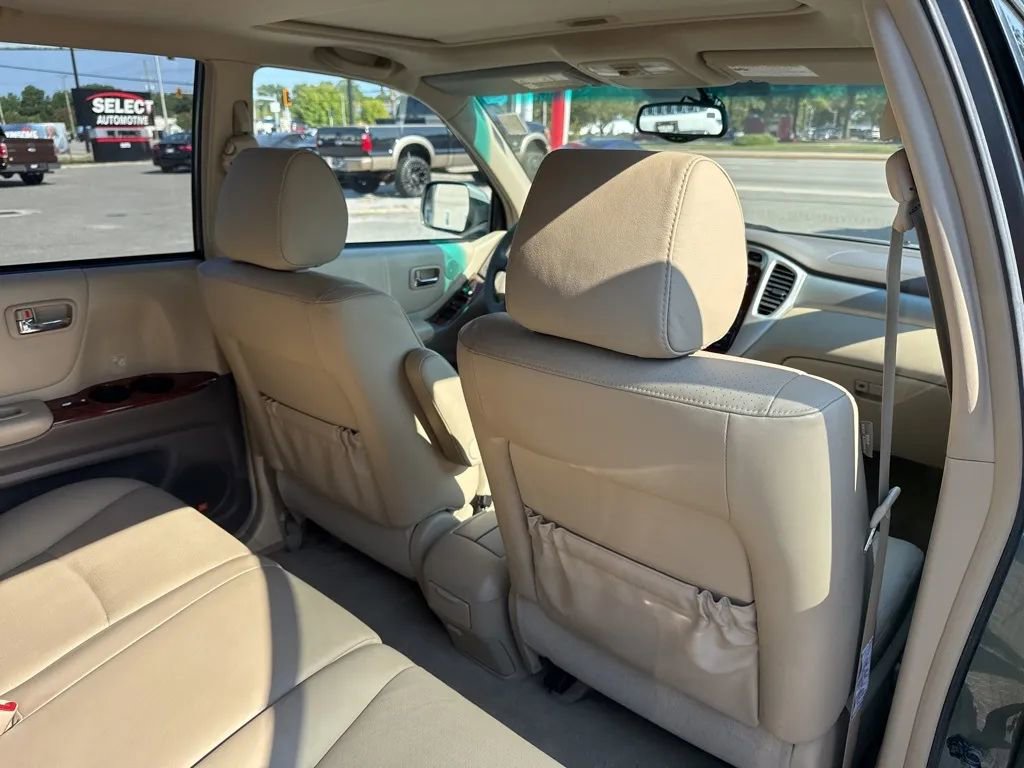 Used 2005 Toyota Highlander Limited image 18