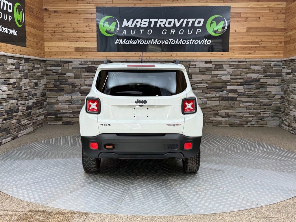 Used 2016 Jeep Renegade Trailhawk AWD/4WD image 8