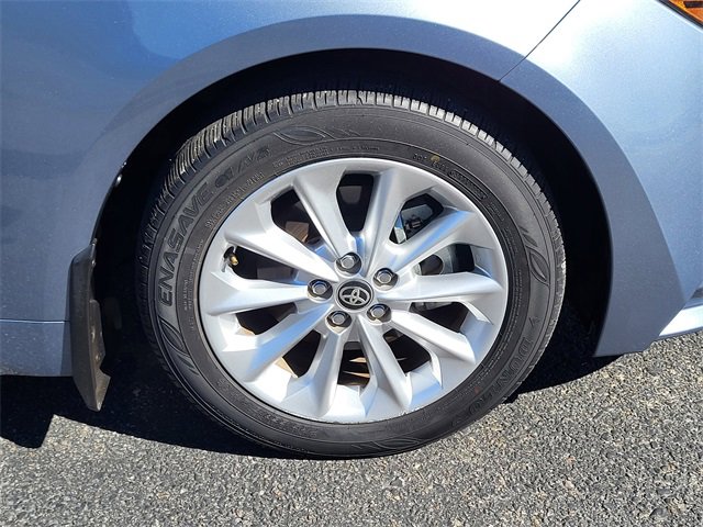 Used 2022 Toyota Corolla LE image 6