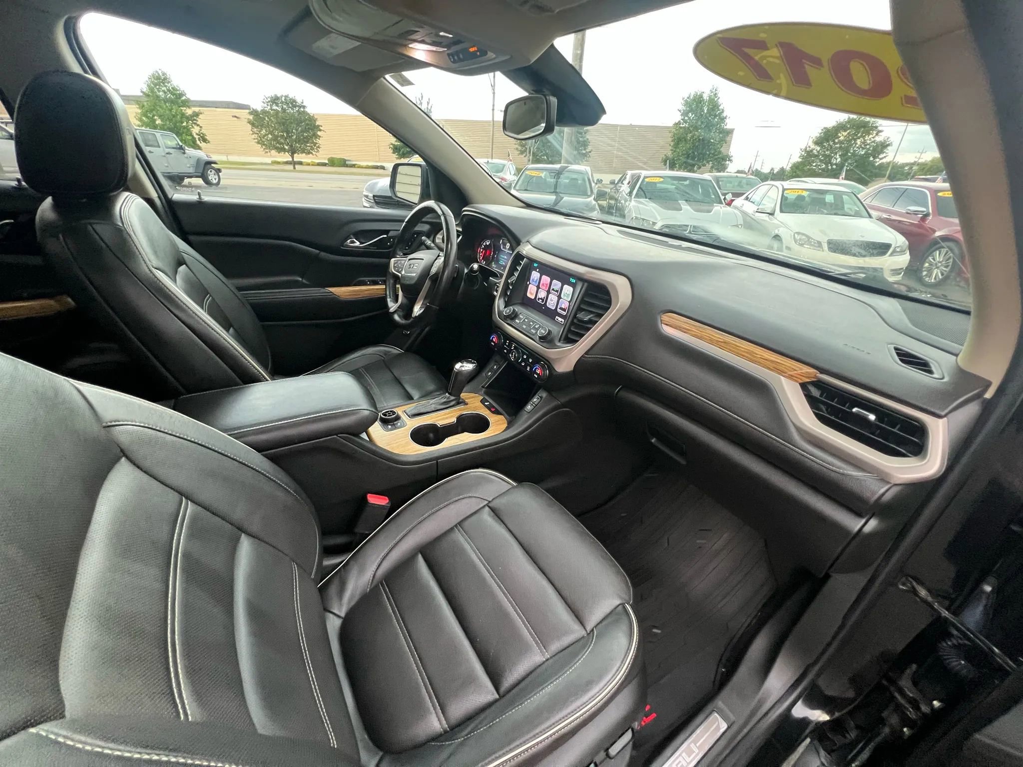 Used 2017 GMC Acadia Denali image 36