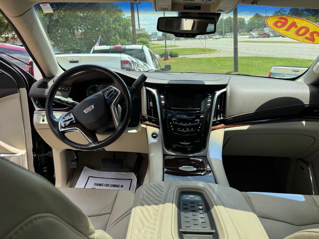 Used 2016 Cadillac Escalade Luxury AWD/4WD image 14