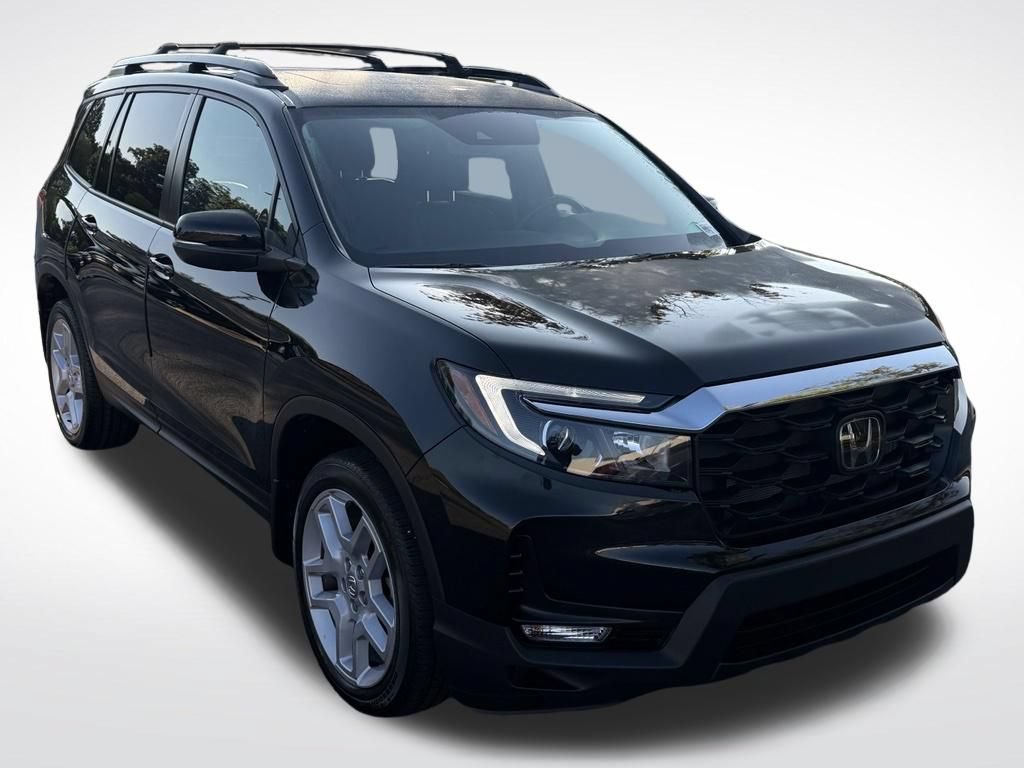 Certified 2025 Honda Passport EX-L image 8