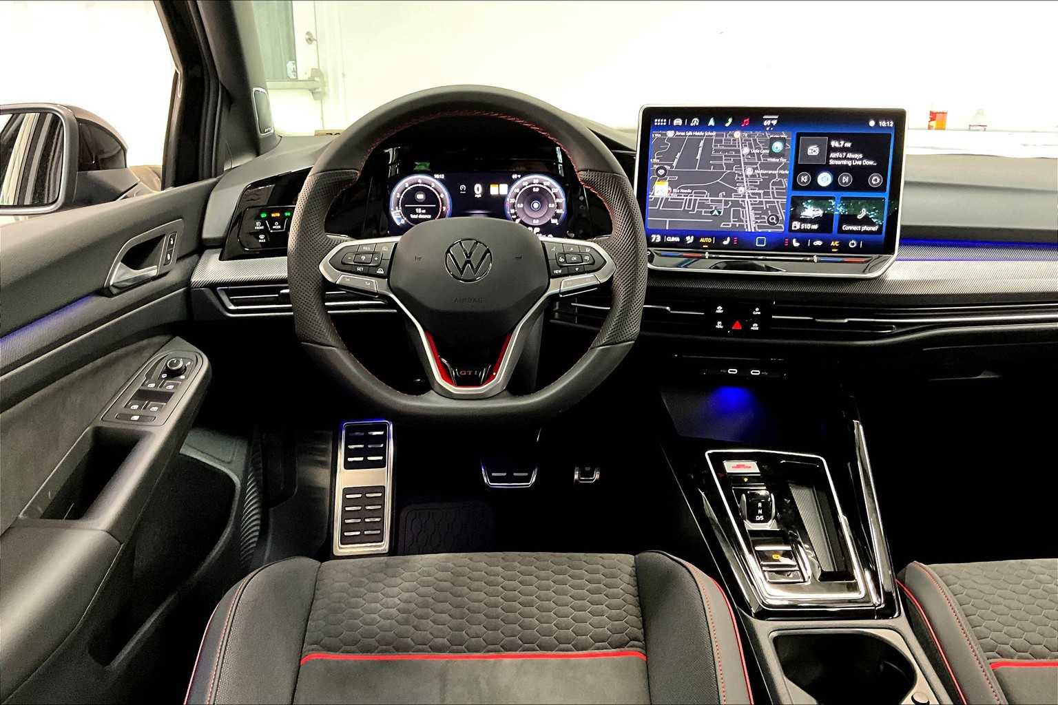 New 2025 Volkswagen GTI SE image 15