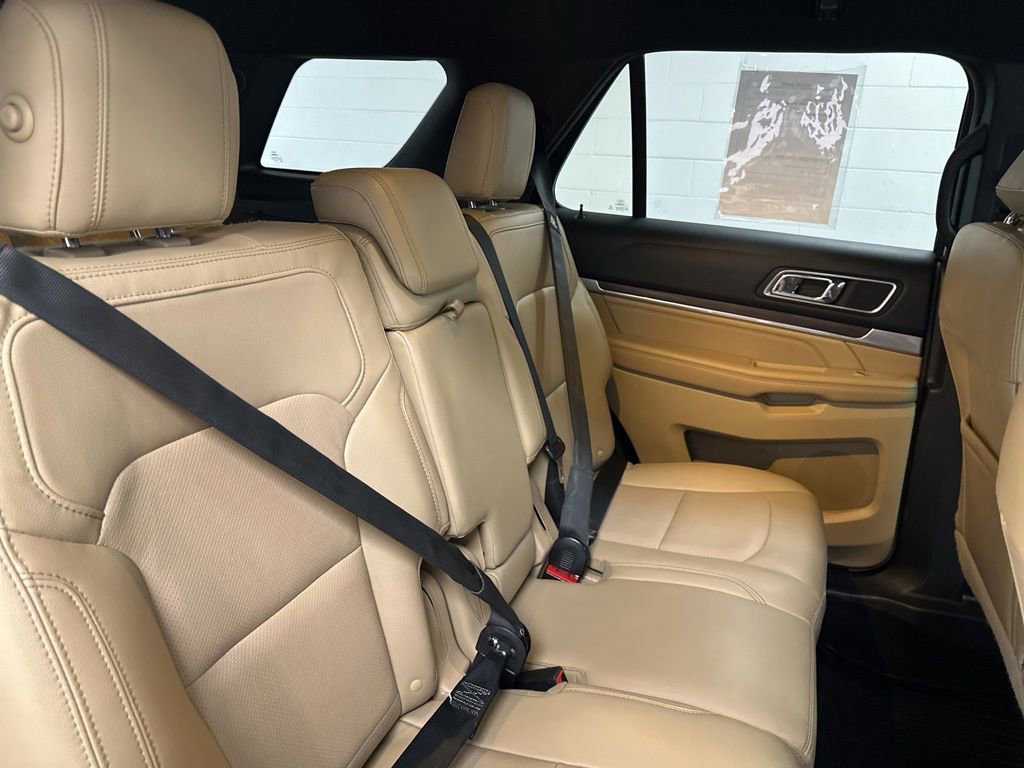 Used 2016 Ford Explorer Limited w/ Equipment Group 301A AWD/4WD image 23