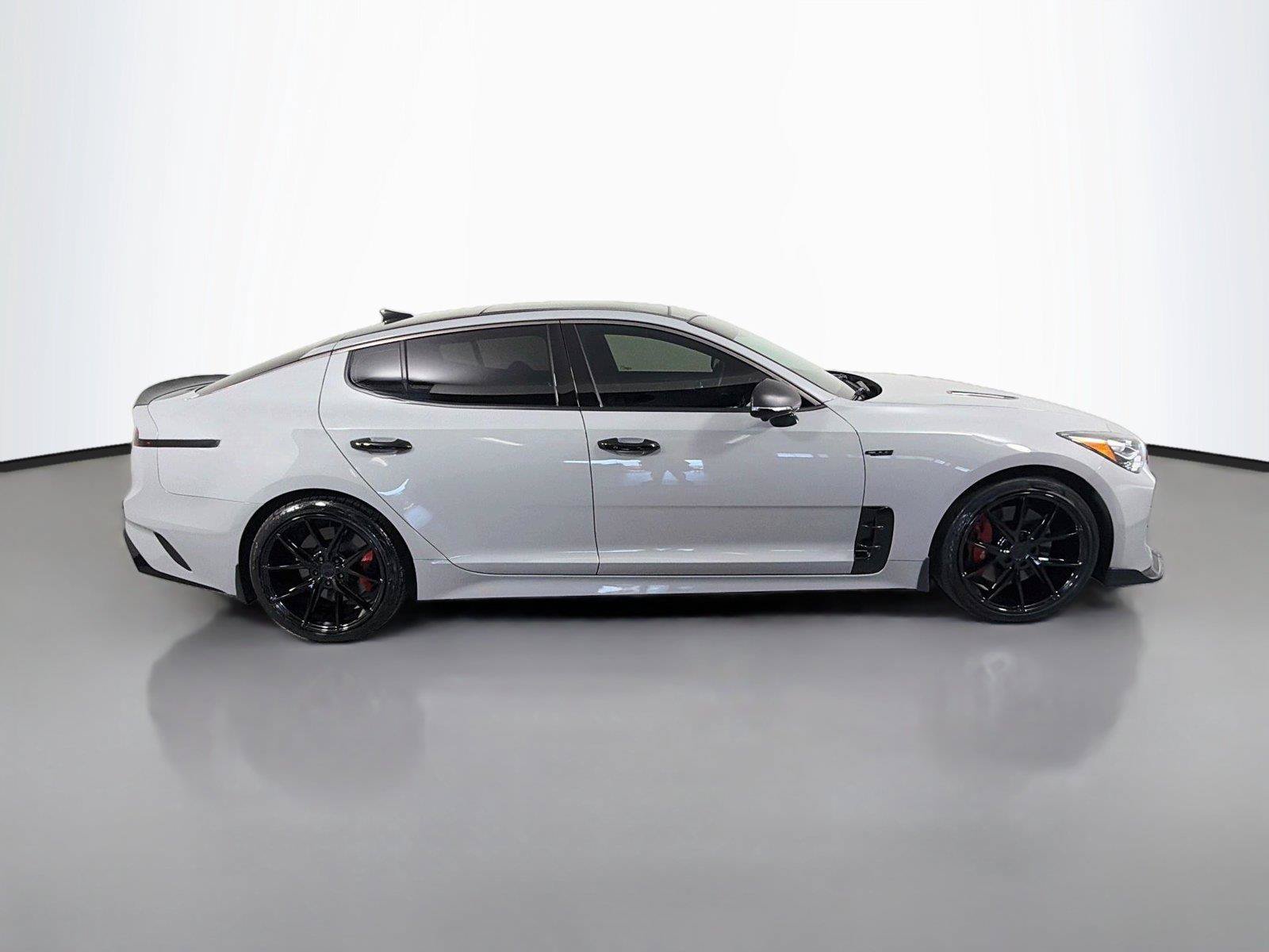 Used 2023 Kia Stinger GT2 AWD/4WD image 4