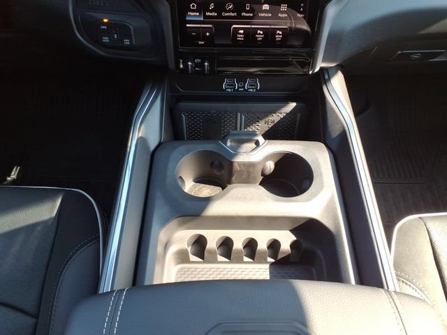New 2026 RAM 2500 Laramie AWD/4WD image 26