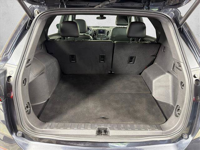 Used 2023 Chevrolet Equinox RS FWD image 19