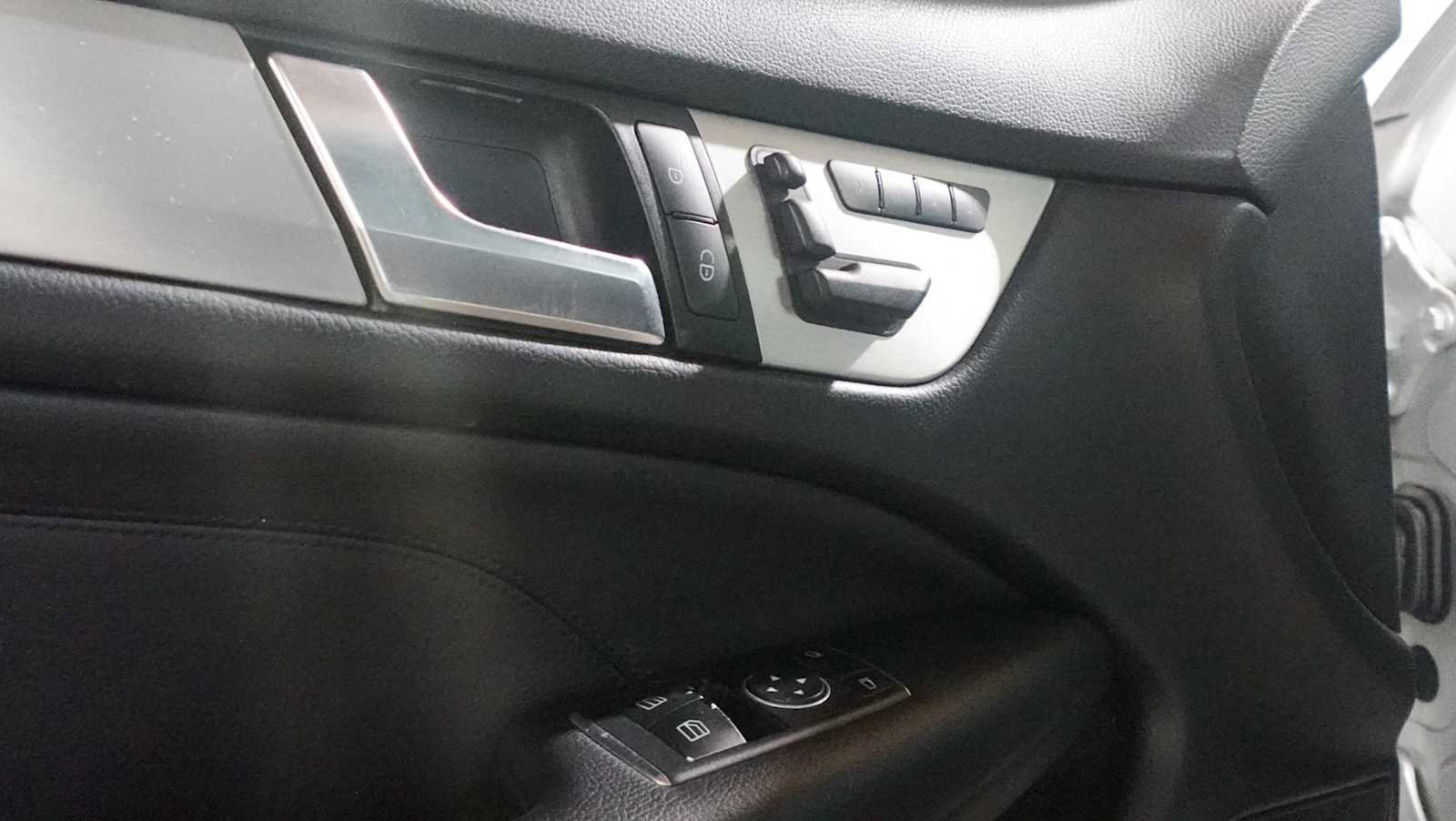 Used 2015 Mercedes-Benz C 250 Coupe image 20