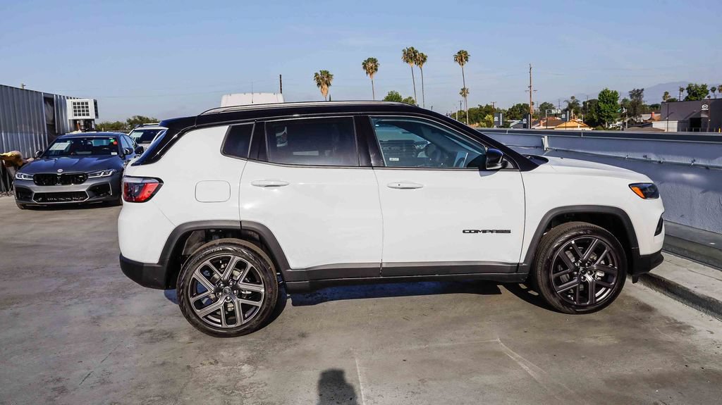 New 2026 Jeep Compass Limited AWD/4WD image 13