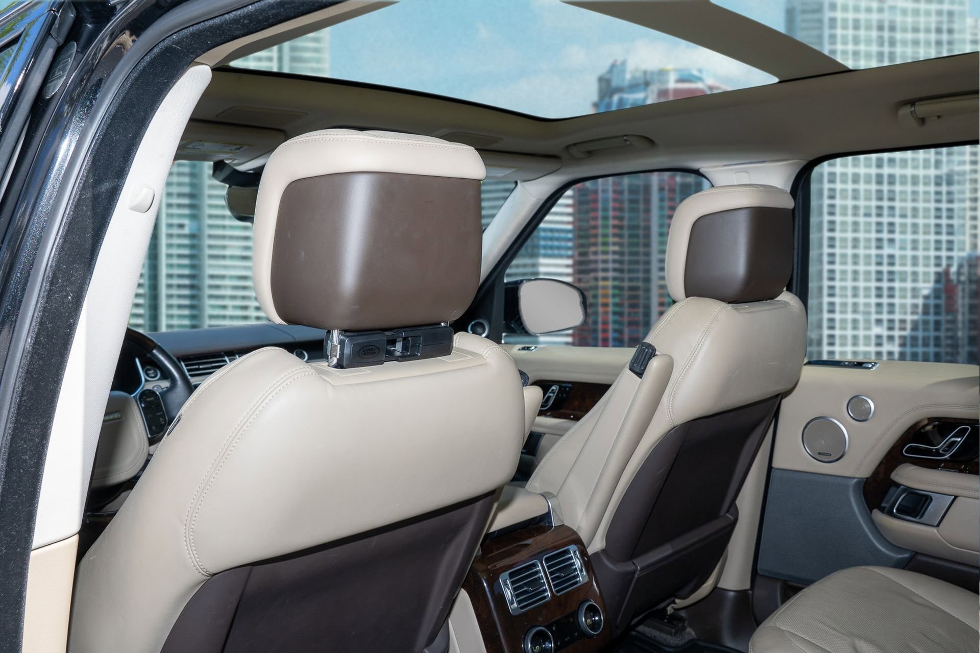 Used 2021 Land Rover Range Rover Westminster Edition image 18