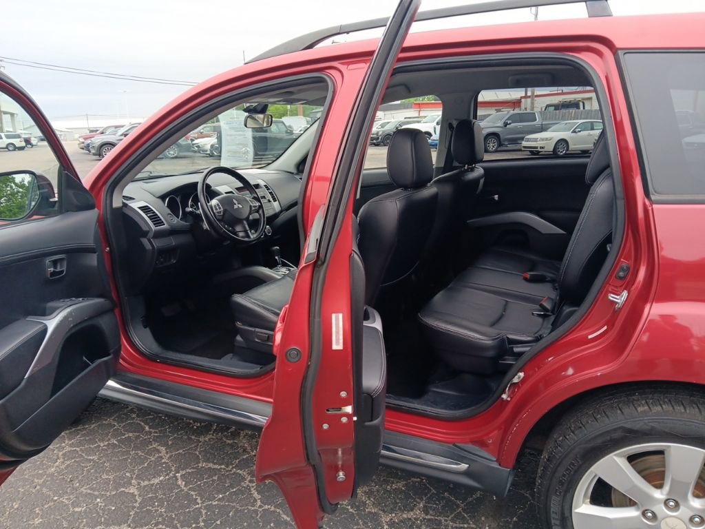 Used 2010 Mitsubishi Outlander XLS AWD/4WD image 9