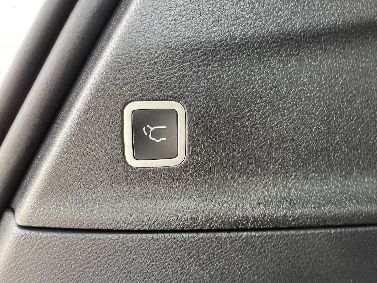 Used 2026 Chrysler Pacifica Select AWD/4WD image 58