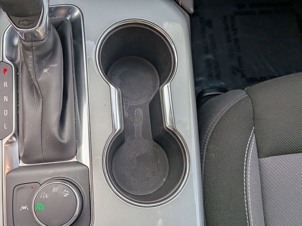 Used 2025 Chevrolet Blazer LT image 23