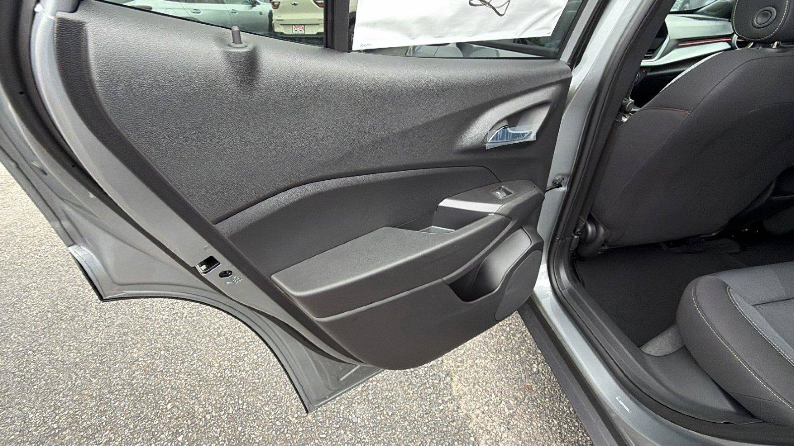 New 2026 Chevrolet Trax RS FWD image 17