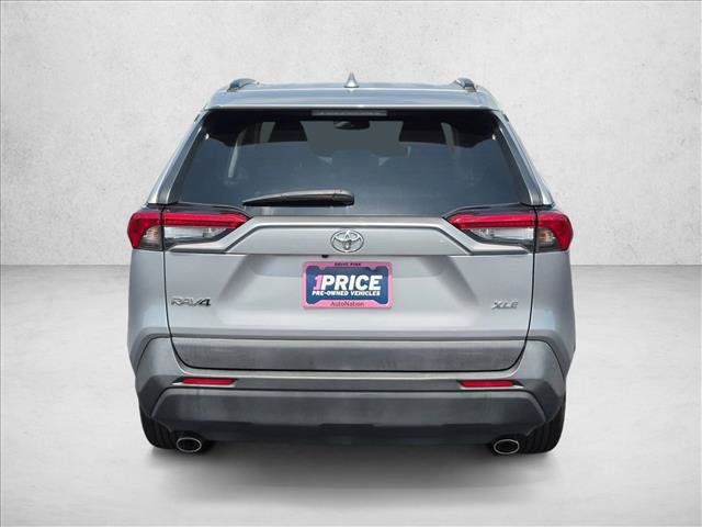 Used 2022 Toyota RAV4 XLE w/ Convenience Package FWD image 7