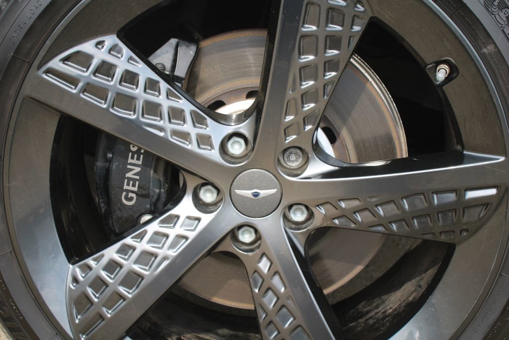 Used 2023 Genesis GV70 2.5T w/ Sport Prestige Package image 18