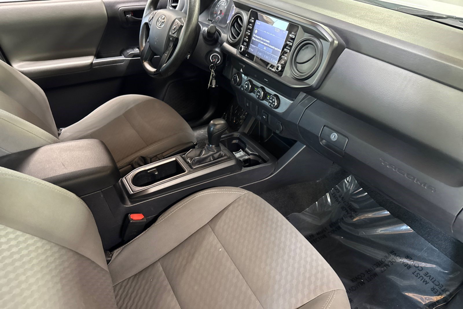 Used 2020 Toyota Tacoma SR AWD/4WD image 25