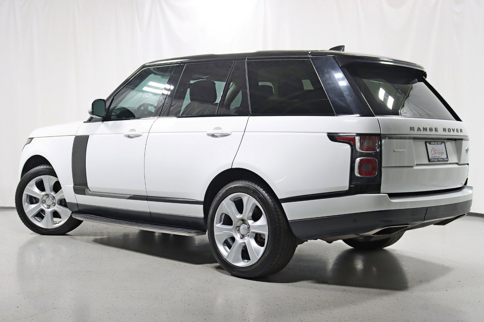 Used 2018 Land Rover Range Rover Supercharged AWD/4WD image 9