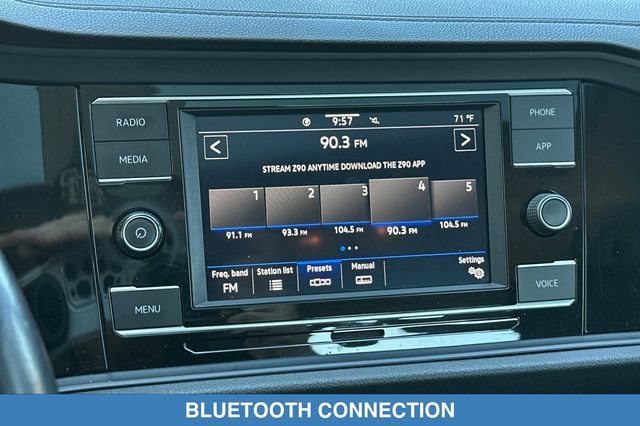 Used 2023 Volkswagen Jetta SE w/ Panoramic Sunroof Package FWD image 19