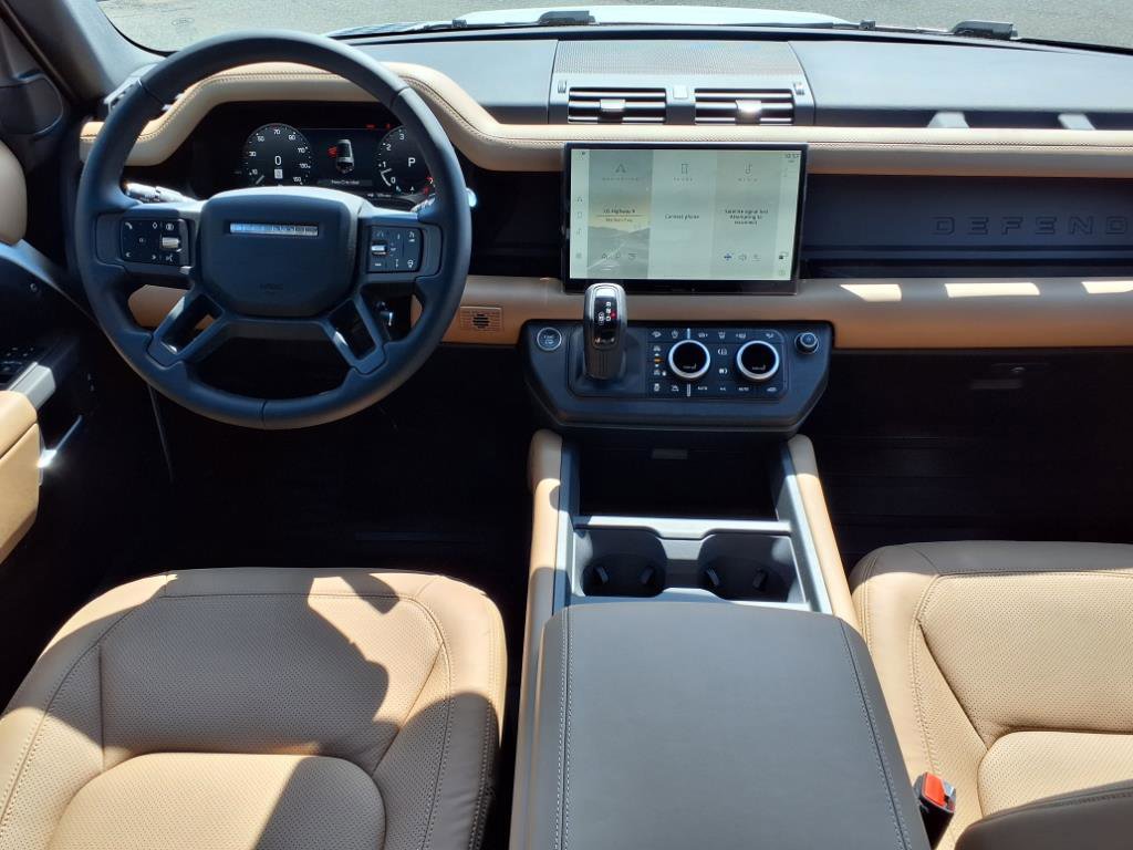 New 2025 Land Rover Defender 130 S image 4
