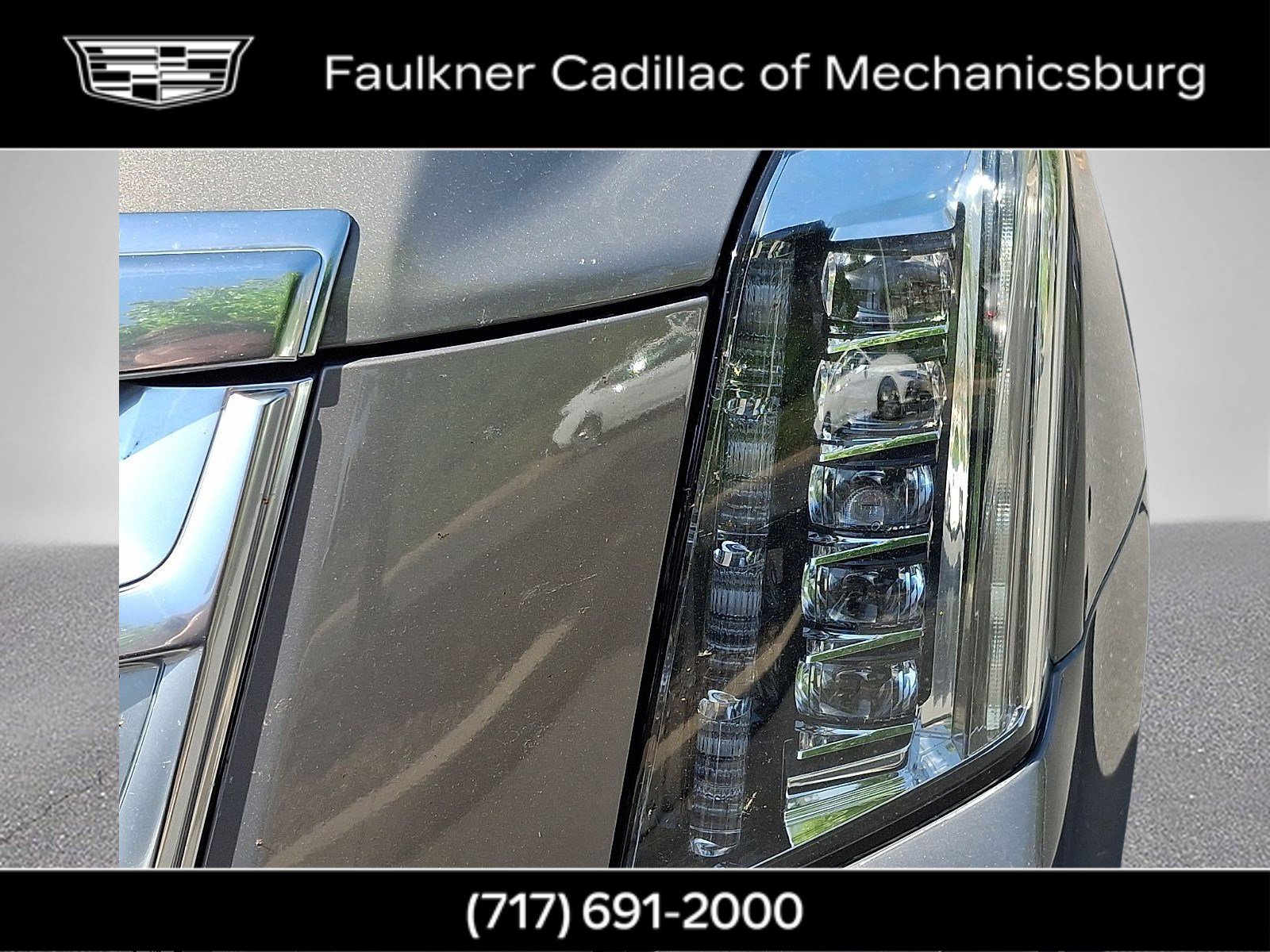 Used 2018 Cadillac Escalade Luxury AWD/4WD image 9