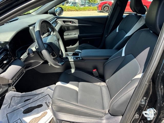 Used 2025 Toyota Camry SE FWD image 12