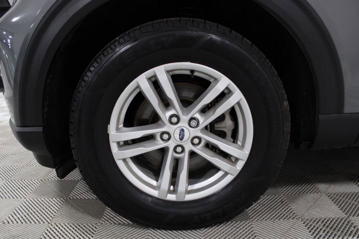 Used 2023 Ford Explorer XLT image 37