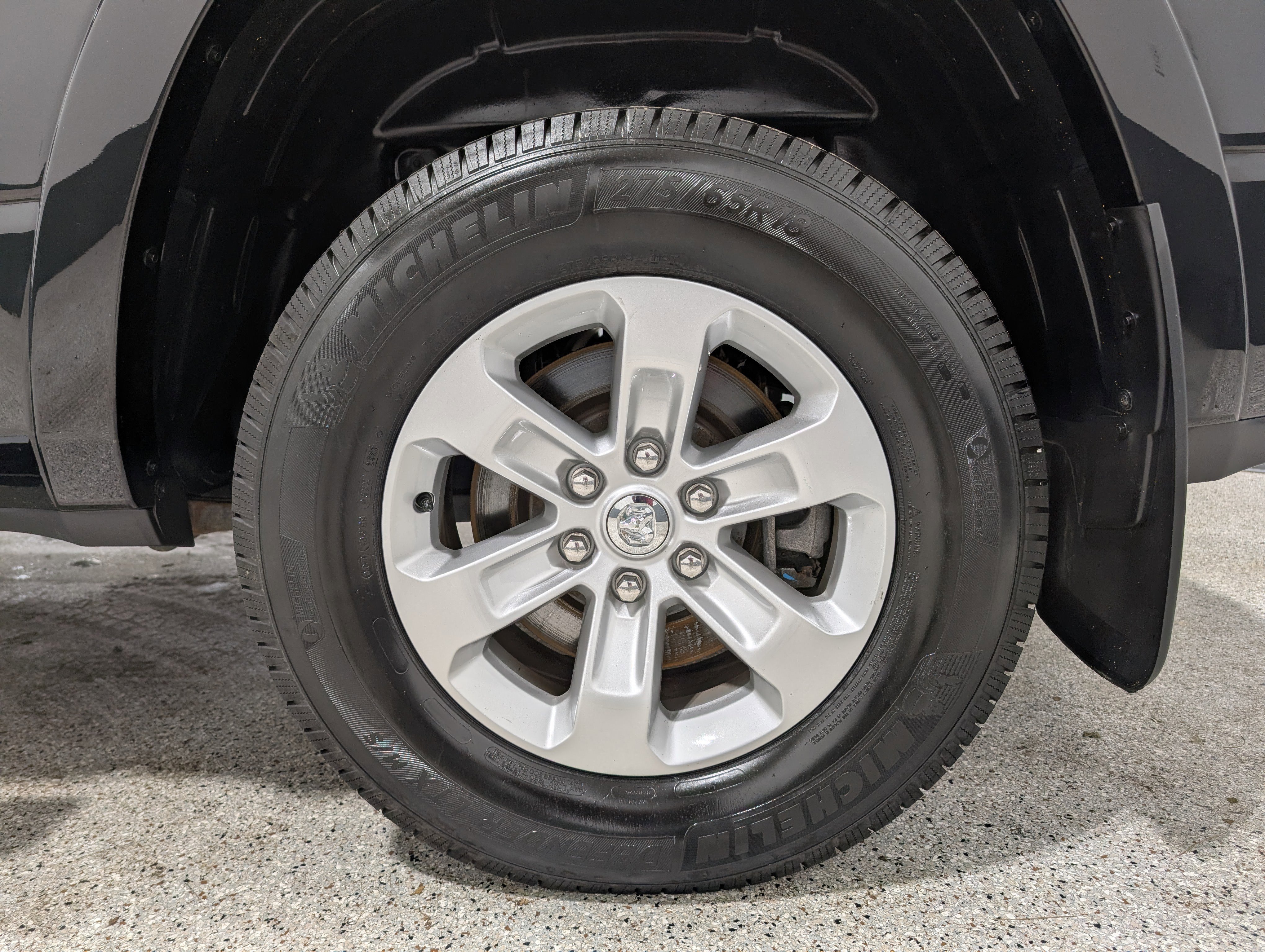 Used 2019 RAM 1500 Laramie image 13