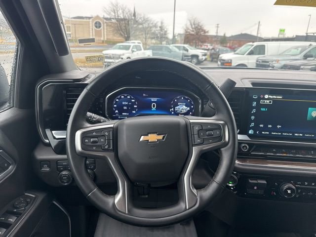 Used 2025 Chevrolet Silverado 1500 LT image 14