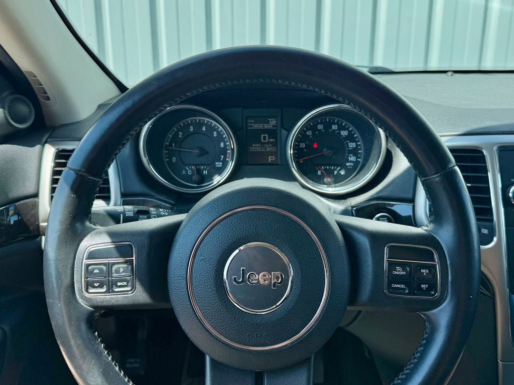 Used 2012 Jeep Grand Cherokee Laredo w/ Laredo E Group AWD/4WD image 19