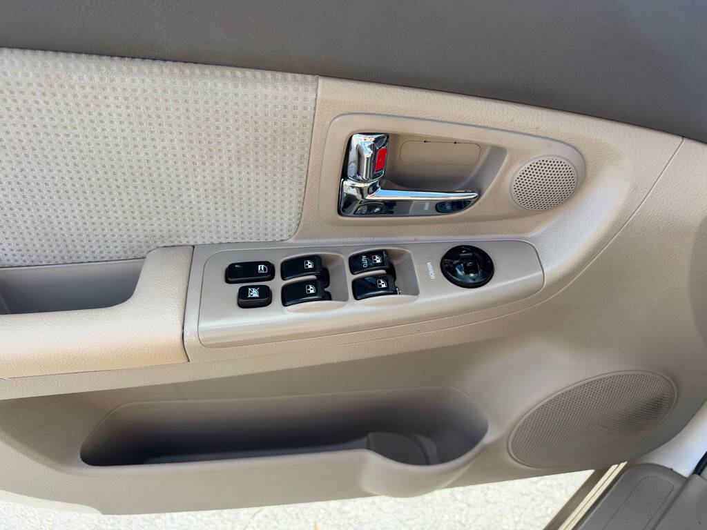 Used 2007 Kia Spectra EX FWD image 12