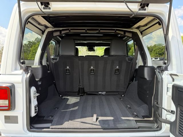 Used 2025 Jeep Wrangler Unlimited Sport AWD/4WD image 30