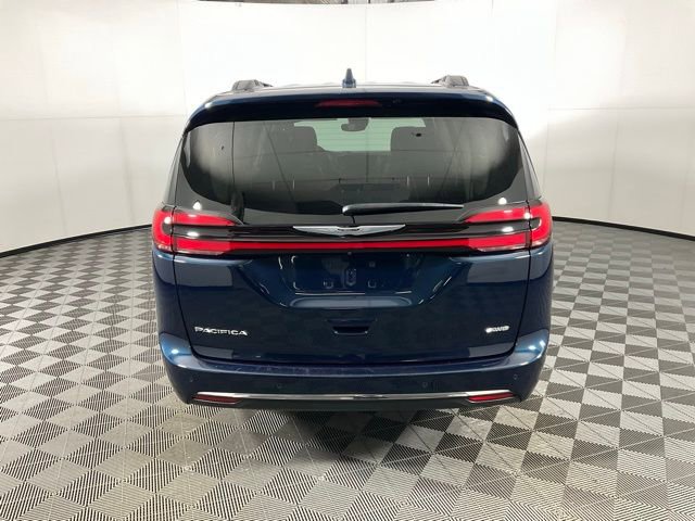 Used 2022 Chrysler Pacifica Touring-L AWD/4WD image 6