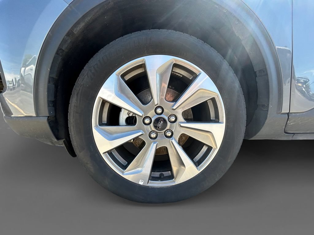 Used 2025 Ford Escape Platinum AWD/4WD image 18