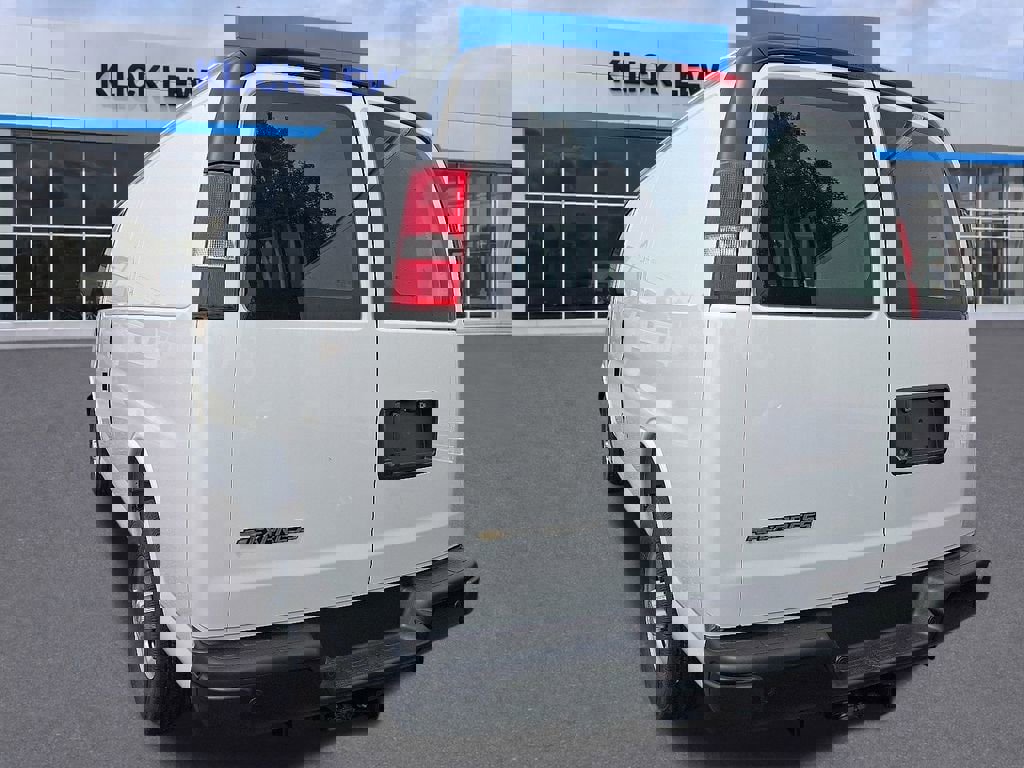 New 2025 Chevrolet Express 3500 WT Van w/ Driver Convenience Package video 3