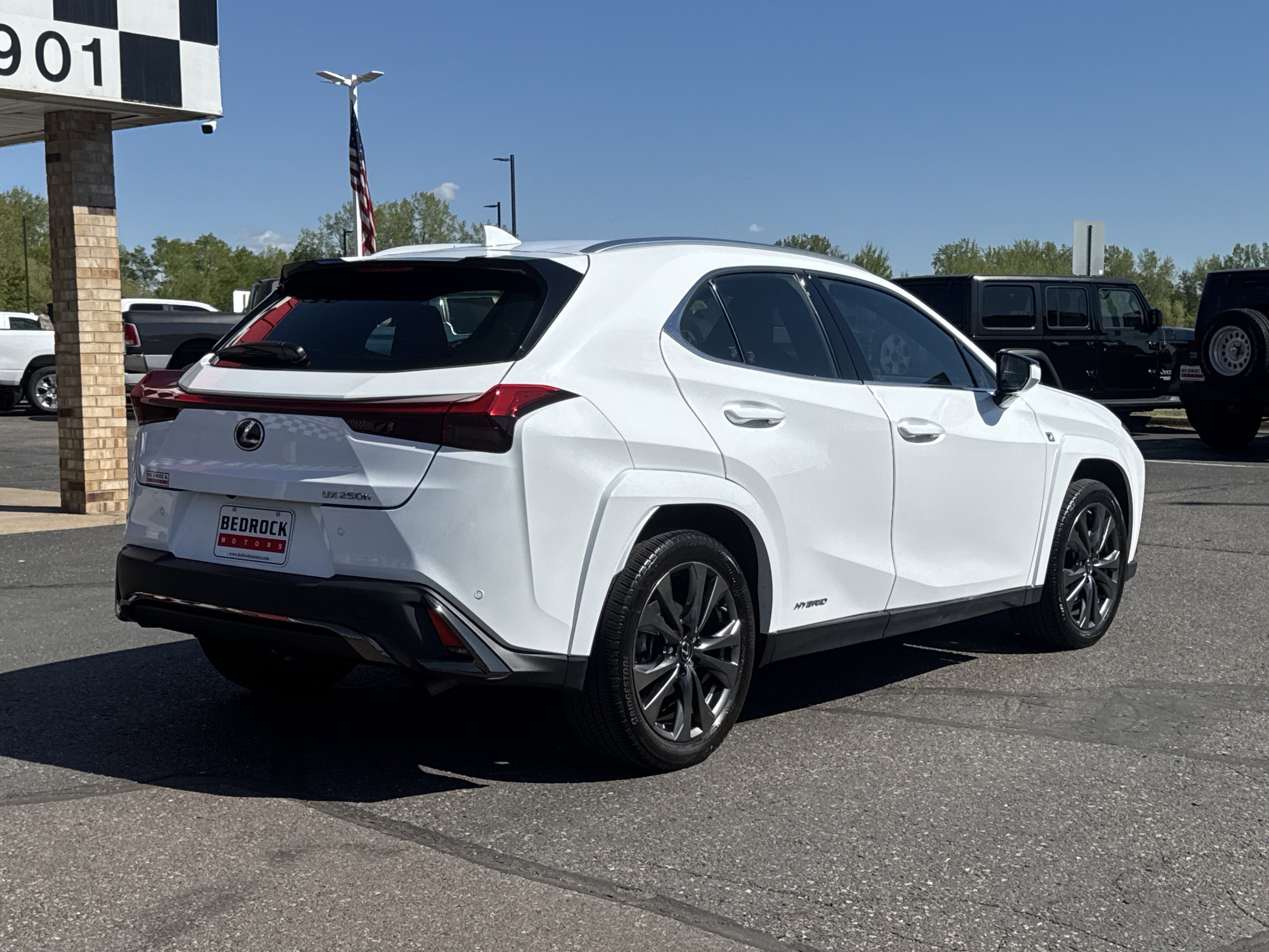 Used 2022 Lexus UX 250h F Sport w/ F Sport Premium Package AWD/4WD image 10