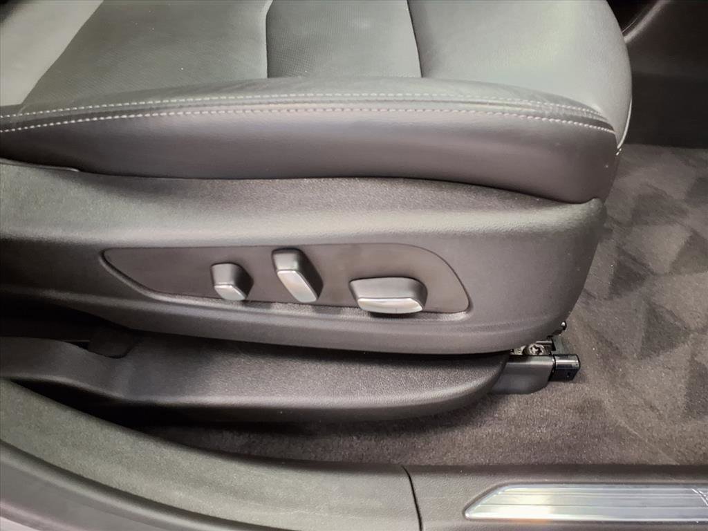 Certified 2024 Cadillac XT5 Sportv w/ Technology Package image 11