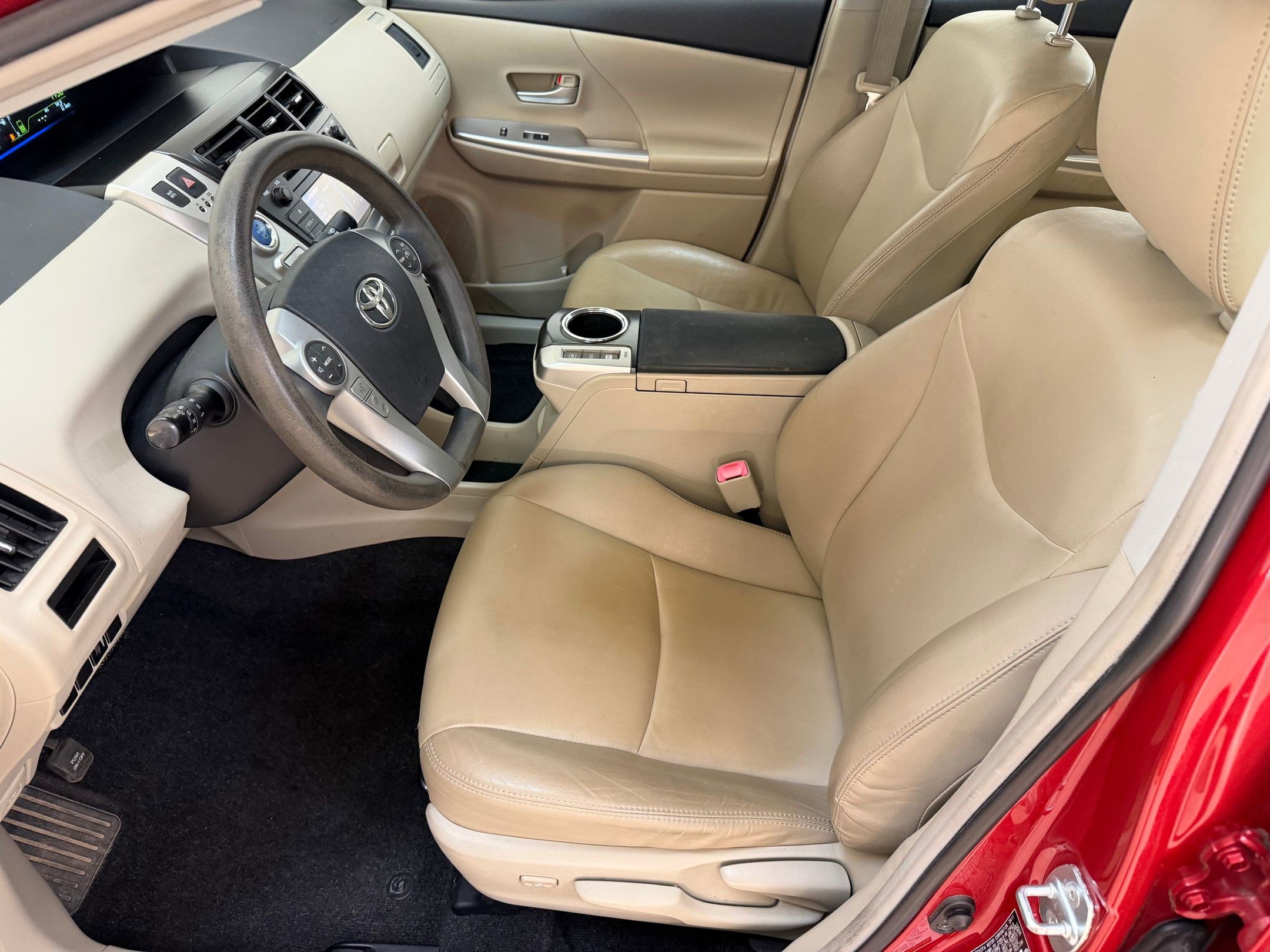 Used 2012 Toyota Prius V Five image 5
