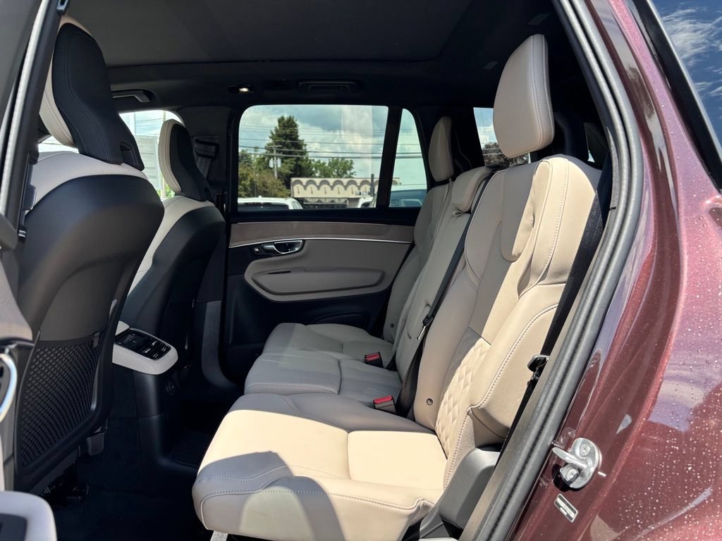 New 2026 Volvo XC90 T8 Plus w/ Protection Package AWD/4WD image 17