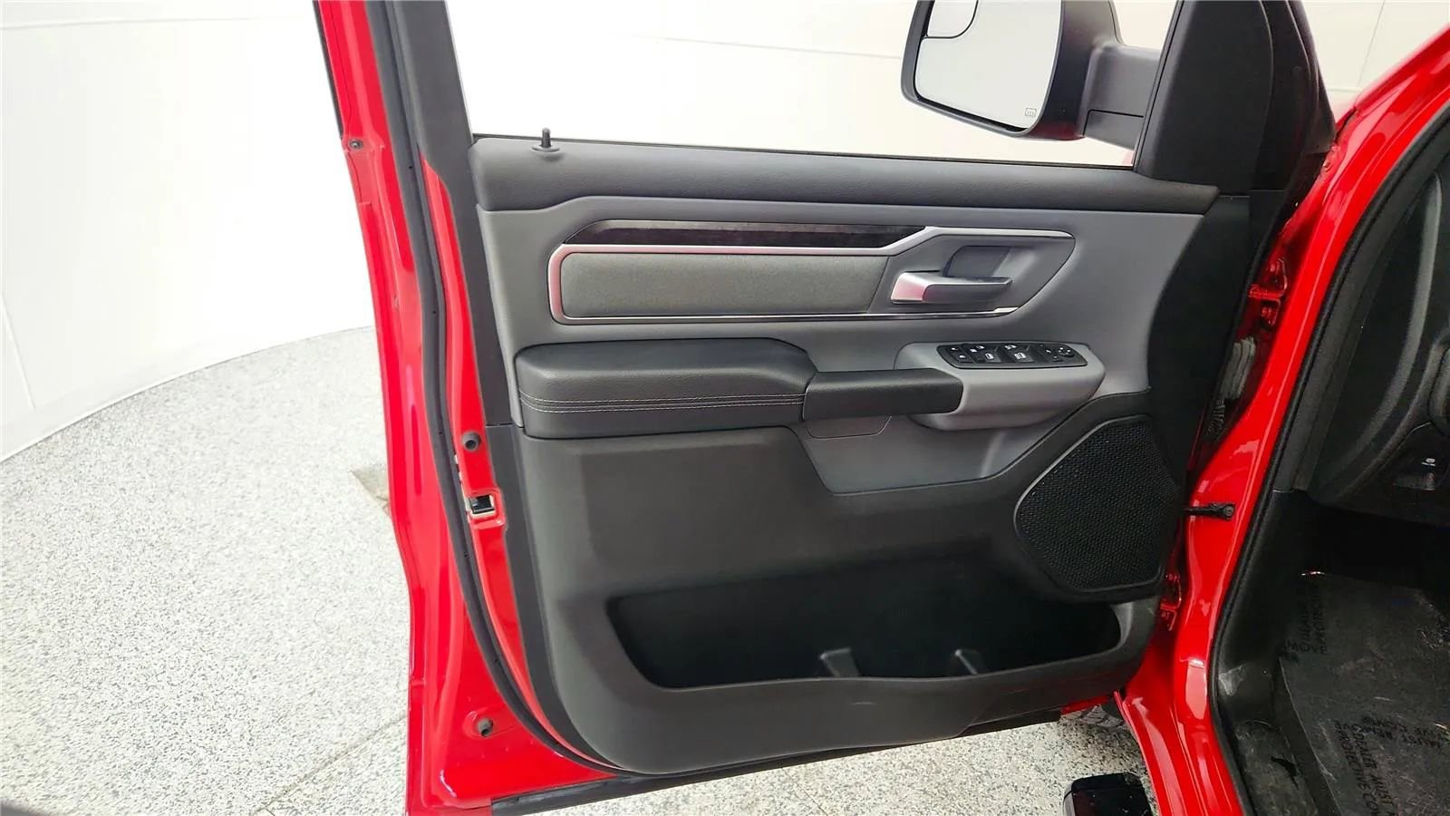 Used 2022 RAM 1500 Big Horn image 32