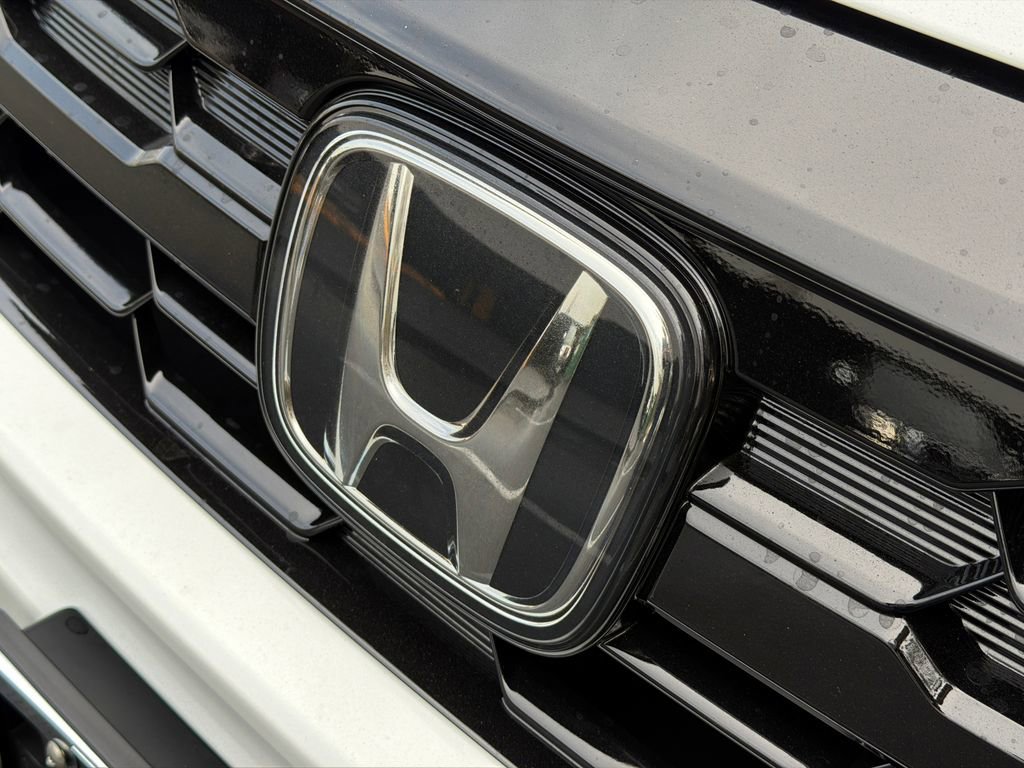 New 2026 Honda Odyssey Touring image 13