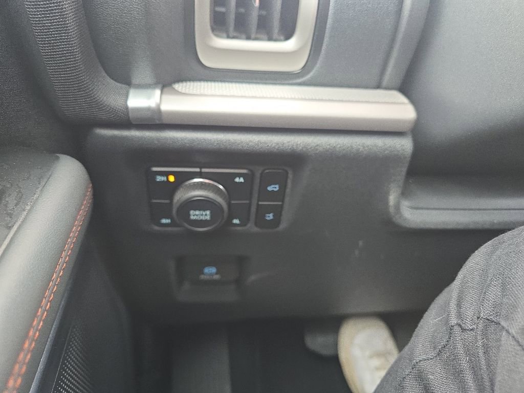 Used 2025 Ford Expedition Max Active AWD/4WD image 23