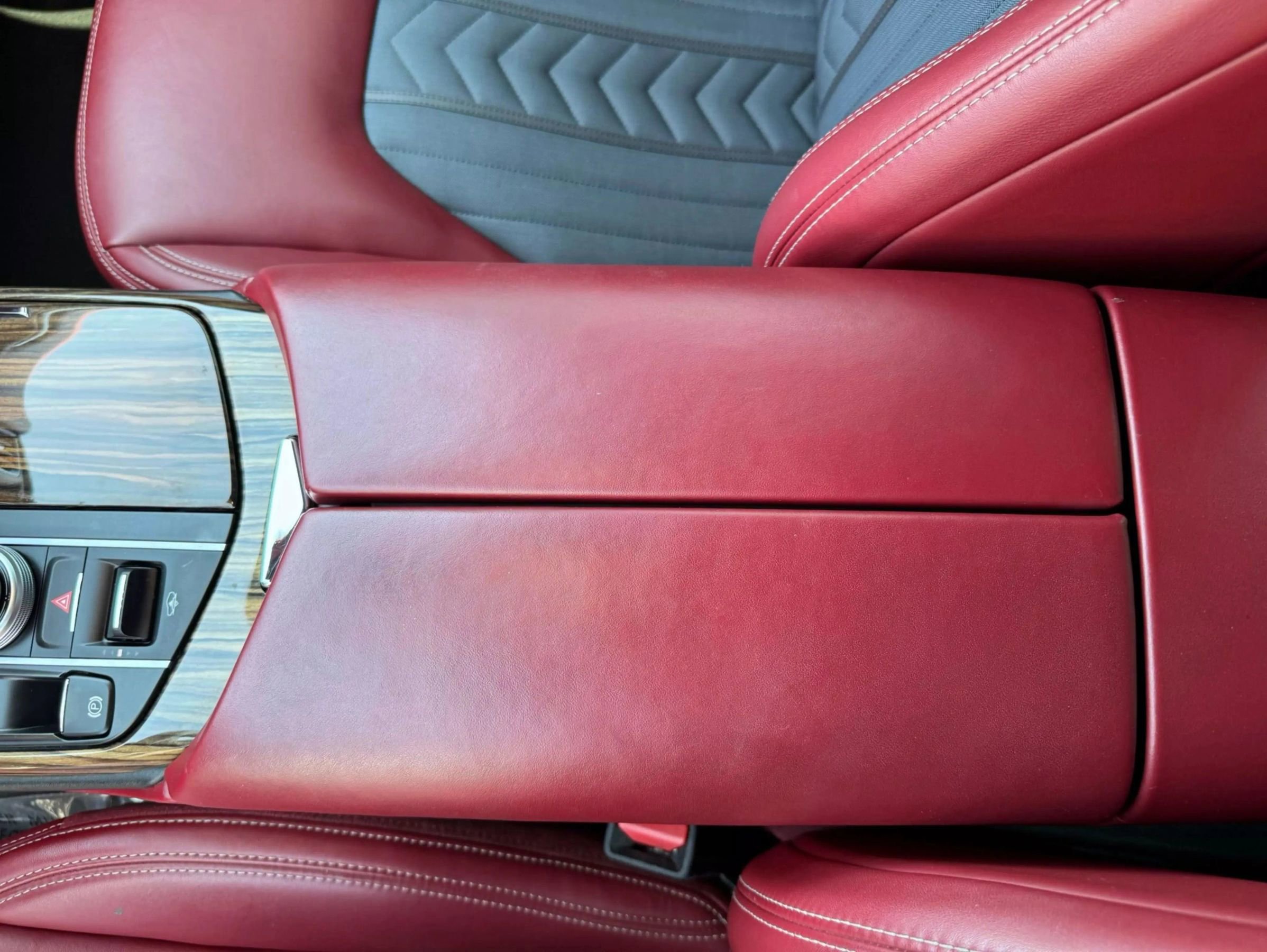 Used 2017 Maserati Levante w/ Luxury Package image 18