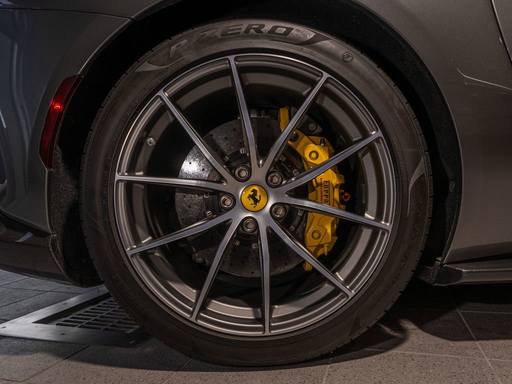 Certified 2023 Ferrari 812 GTS RWD image 40